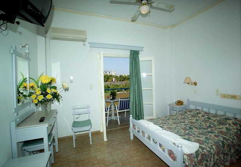 Hotel Avra Kamári Exteriör bild